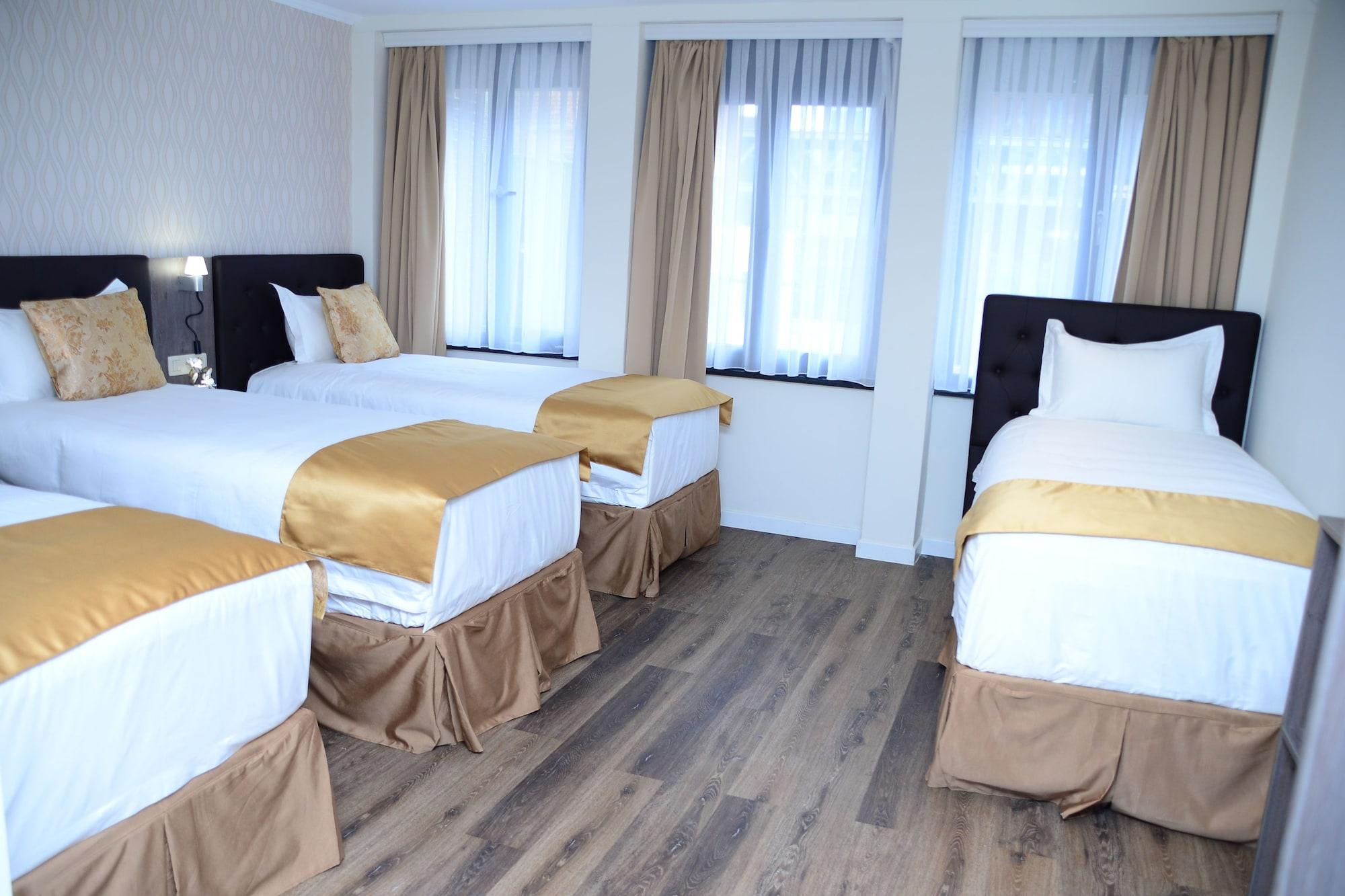 The Helmet Hotel Saint-Josse-ten-Noode Ngoại thất bức ảnh