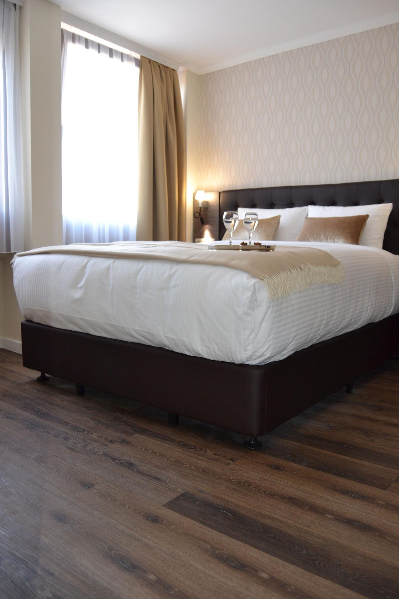 The Helmet Hotel Saint-Josse-ten-Noode Ngoại thất bức ảnh