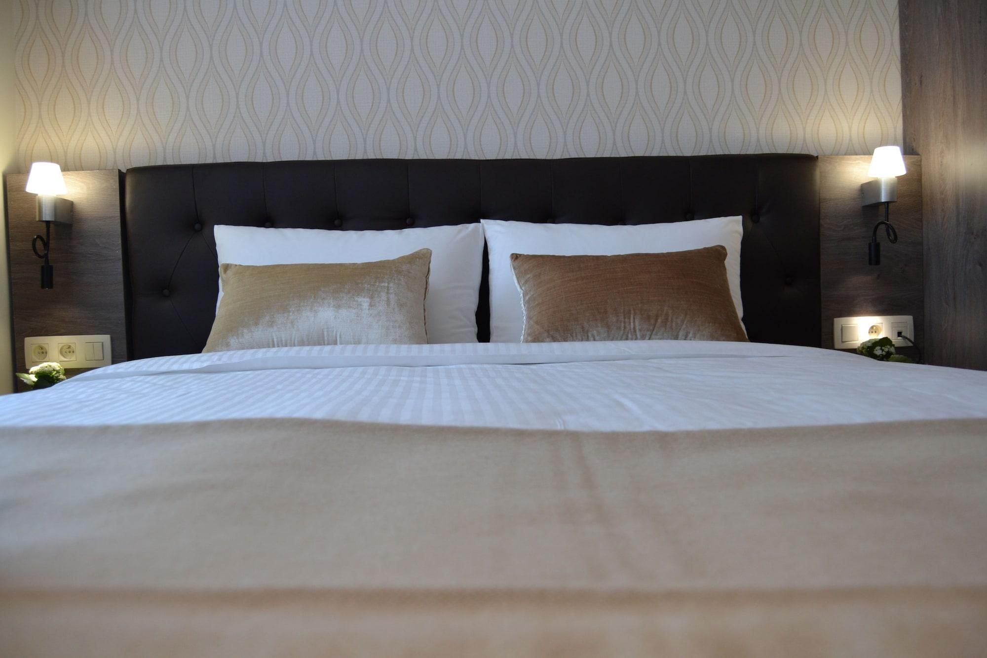 The Helmet Hotel Saint-Josse-ten-Noode Ngoại thất bức ảnh