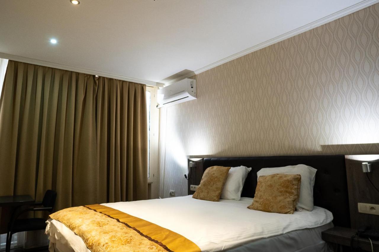 The Helmet Hotel Saint-Josse-ten-Noode Ngoại thất bức ảnh