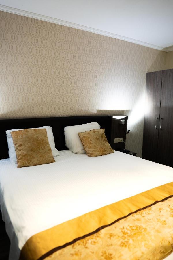 The Helmet Hotel Saint-Josse-ten-Noode Ngoại thất bức ảnh