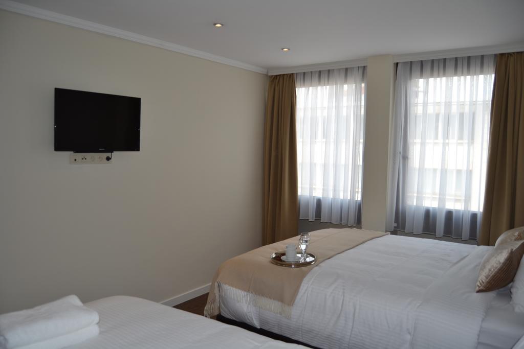The Helmet Hotel Saint-Josse-ten-Noode Ngoại thất bức ảnh