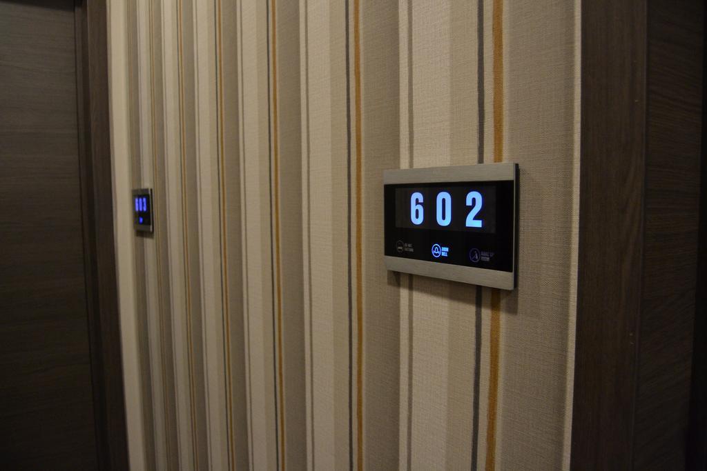 The Helmet Hotel Saint-Josse-ten-Noode Ngoại thất bức ảnh